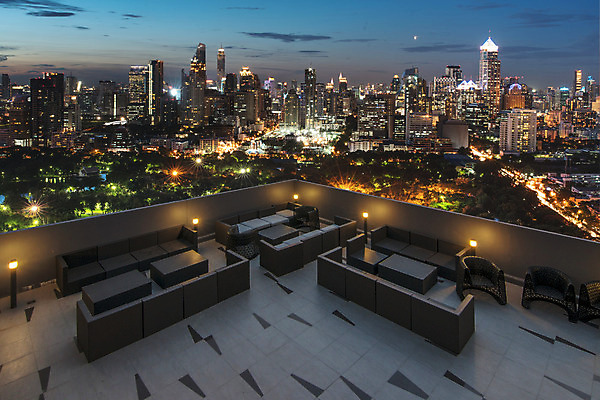 포토 JPG 해외이미지 디자인 외관 공원 커피 가구 의자 자연 탁자 하늘 지붕 휴식 바닥 아파트 주택 사람없음 야외 목재 장식 초록색 쇼핑 소파 우주 일출 일몰 방 흰색 도시 센터 재산 정상 편안함 인도네시아 청록색 리빙 뒤뜰 해외202004 해외포토 나무 공공시설 아시아 음료 컬러 생활용품 컨셉 재료 건물 금융 노을 감각 생태계 파일형식 이미지허브