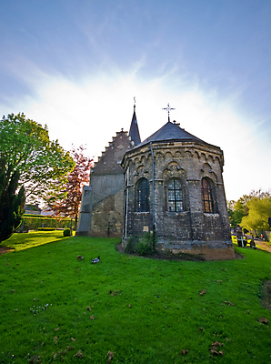 포토 JPG 해외이미지 유럽 기독교 종교 건축양식 하늘 안테나 미술 안전 사람없음 건물 파란색 빛 성당 교회 모임 영혼 아빠 언덕 신성 후광 바실리카 옛날 해외202004 해외포토 건축물 건축 나라 컬러 통신 가족 종교건축 문화예술 파일형식 이미지허브