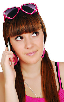 포토 JPG 해외이미지 백인 1 라이프스타일 응시 여자 포즈 통신 모바일 세포 대화 한명 사람 성인 10대 스마트폰 선글라스 흰색 표현 셀룰러 해외202004 해외포토 서양인 시선 안경 컬러 청소년 말하기 생활 핸드폰 스마트기기 파일형식 이미지허브