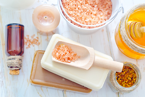 포토 JPG 해외이미지 사람없음 주황색 스파 아로마 스파용품 비누 향초 꿀 아로마테라피 꿀단지 스쿱 오일병 허니디퍼 입욕소금 해외202004 해외포토 컬러 초 위생용품 도구 미용용품 오브젝트 소금 테라피 파일형식 이미지허브