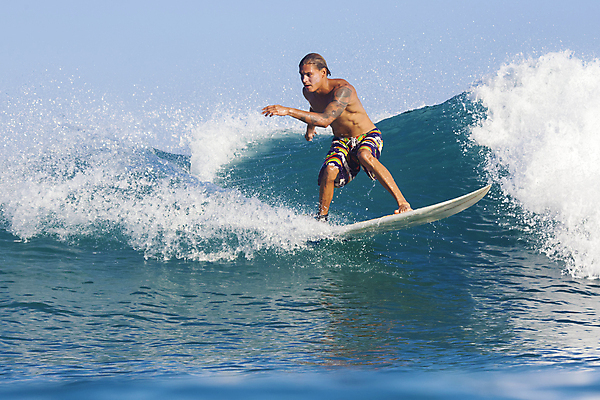 포토 JPG 해외이미지 남자 스포츠 파도 바다 한명 성인 야외 수상스포츠 서핑 승차 서퍼 성인남자한명만 해외202004 해외포토 1 모션 운동선수 사람 남자한명만 성인남자만 파일형식 이미지허브