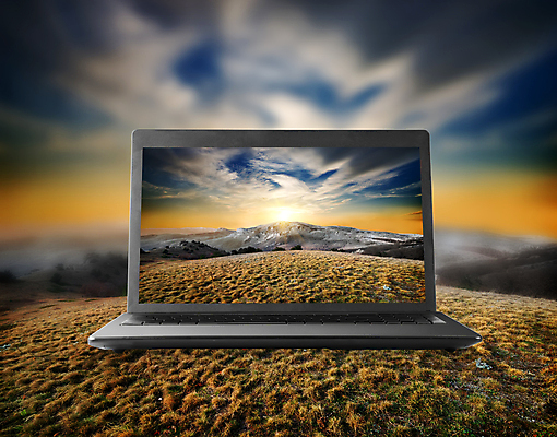 포토 JPG 해외이미지 주간 구름 자연 하늘 산 사람없음 야외 노트북 햇빛 가을풍경 가을 우크라이나 해외202004 해외포토 자연요소 계절 유럽 풍경 전자제품 태양 생태계 파일형식 가을_계절 이미지허브