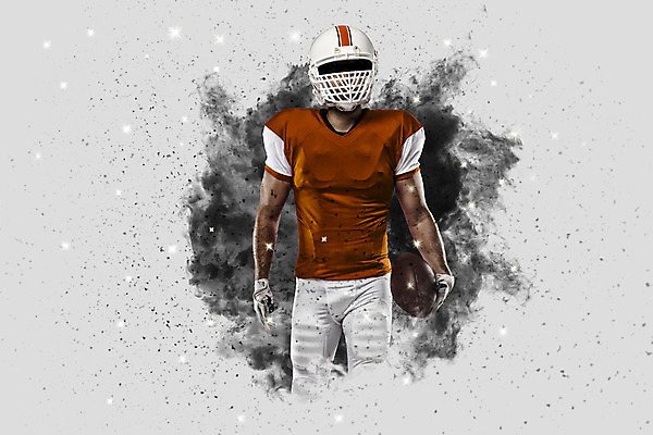 포토 JPG 해외이미지 남자 스포츠 유니폼 공 한명 사람 운동복 미식축구 축구 미국 헬멧 럭비공 미식축구선수 해외202004 해외포토 1 옷 북아메리카 운동선수 구기 보호장비 럭비용품 파일형식 이미지허브