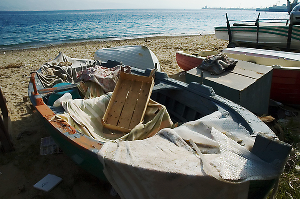 포토 JPG 해외이미지 바다 사람없음 이탈리아 보트 버리기 해외202004 해외포토 유럽 배_교통 모션 파일형식 이미지허브
