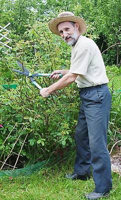 포토 JPG 해외이미지 식물 건조 한명 미소 취미 여름 정원 도구 업무 땅 빌라 원예 원예사 해외202004 해외포토 직업 1 계절 주택 표정 사람 작업 파일형식 이미지허브