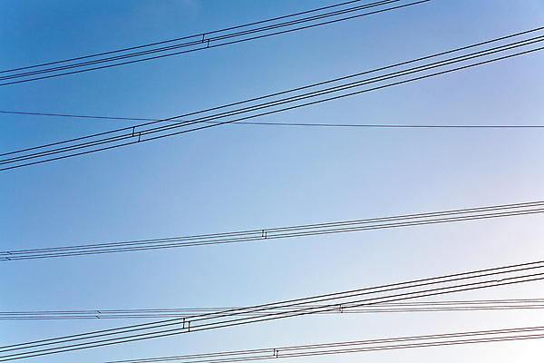 포토 JPG 해외이미지 산업 선 백그라운드 밭 농업 교통시설 자연 하늘 풍경 사람없음 파란색 탑 화목 에너지 철 철사 전압 해외202004 해외포토 건축물 컬러 교통 컨셉 시설 생태계 파일형식 이미지허브