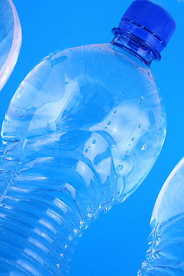 포토 JPG 해외이미지 음료 바다 지도 유리 탁자 이벤트 사람없음 물 파란색 세계 약 냉동 목욕 봄 거품 젖음 추위 흰색 신선 투명 액체 씻기 주식 시원함 갈증 분수 상쾌 그림 기회 분무기 냉각기 돌리기 잔물결 스플래쉬 해외202004 해외포토 자연요소 계절 감정 물결 컬러 가구 의학 모션 재질 금융 청결 파일형식 이미지허브