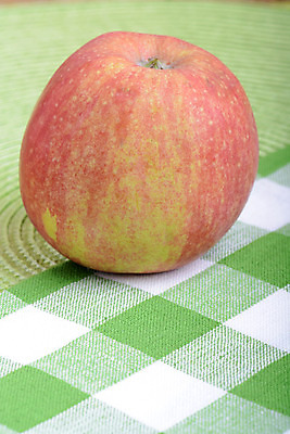 포토 JPG 해외이미지 1 음식 백그라운드 컨셉 잎 다이어트 과일 비즈니스 자연 성공 건강 사람없음 빨간색 초록색 물 주스 젖음 성장 흰색 신선 우승 그룹 닫기 달콤 떨어짐 사과 대표 먹기 심볼 오브젝트 사인 싱글 유기농 내추럴 고립 숙성 채식주의자 해외202004 해외포토 자연요소 식물 웰빙 음료 컬러 모션 최고 맛 생태계 채식 파일형식 이미지허브