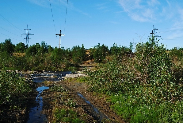 포토 JPG 해외이미지 도로 자연 프레임 풍경 사람없음 강 금속 힘 기둥 개울 선로 자취 해외202004 해외포토 건축 길 교통시설 재질 생태계 파일형식 이미지허브