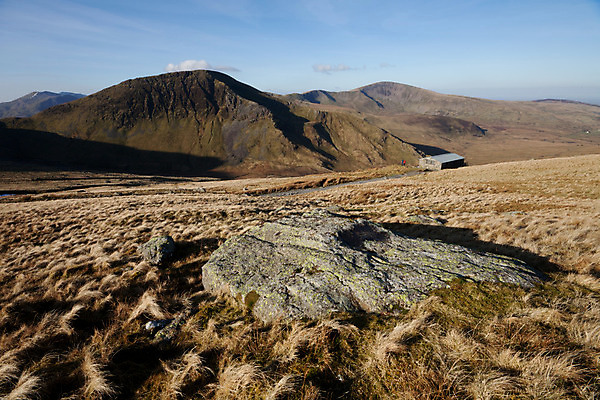 포토 JPG 해외이미지 구름 공원 하늘 웨일즈 산 풍경 사람없음 야외 파란색 걷기 새벽 트래킹 바위 전국 스노도니아 해외202004 해외포토 자연요소 공공시설 컬러 모션 레저 영국 파일형식 이미지허브