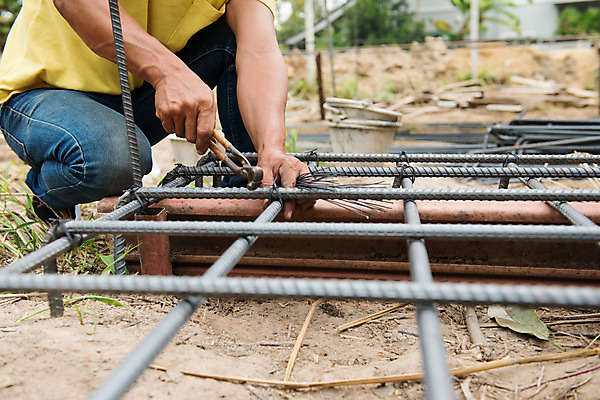 포토 JPG 해외이미지 산업 노동자 주택 사람없음 야외 건물 금속 장비 기둥 업무 땅 철 부식 건축업자 철강 해외202004 해외포토 직업 건축물 건축 재질 작업 파일형식 이미지허브