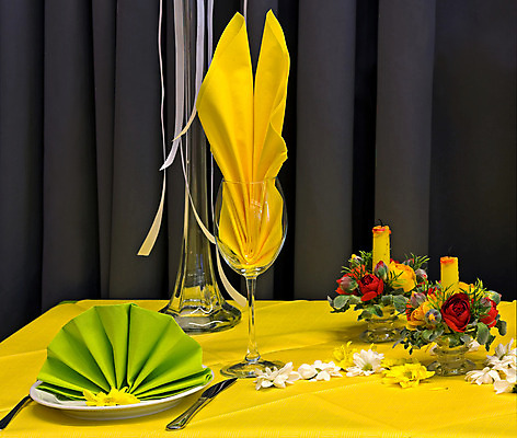 포토 JPG 해외이미지 식기 접시 디자인 꽃 꽃다발 결혼 포크 유리 탁자 결혼식 서브 주택 이벤트 사람없음 장식 빨간색 초록색 장미 노란색 파티 요식업 식당 식사 저녁식사 희망 식탁보 흰색 축하 직물 칼 고급 우아함 은색 배열 만족 냅킨 설정 접수 해외202004 해외포토 식물 감정 산업 컬러 가구 컨셉 재질 건물 상점 파일형식 이미지허브