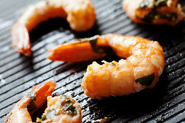 포토 JPG 해외이미지 음식 오렌지 새우 요리 사람없음 빨간색 초록색 컬러풀 검은색 저녁식사 흰색 닫기 그릴 바비큐 허브 향신료 해외202004 해외포토 식물 컬러 과일 모션 주방용품 갑각류 식사 향미료 파일형식 이미지허브