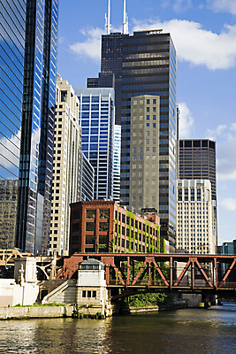 포토 JPG 해외이미지 주간 해외풍경 하늘 사람없음 야외 건물 강 도시풍경 고층빌딩 도시 시카고 해외202004 해외포토 자연요소 해외 건축물 풍경 빌딩 미국 파일형식 이미지허브