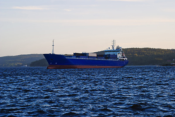 포토 JPG 해외이미지 유럽 산업 바다 비즈니스 교통시설 항해 안테나 노르웨이 사람없음 물 파란색 항구 화물 보트 엔지니어 상품 큼 컨테이너 무역 활 함선 상업 포트 무거움 적재 스칸디나비아 터미널 해외202004 해외포토 자연요소 나라 컬러 교통 배_교통 통신 운송업 기술자 무게 크기 시설 파일형식 이미지허브