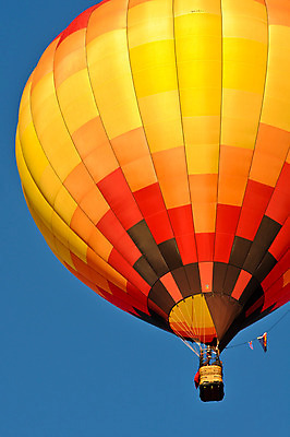 포토 JPG 해외이미지 주간 하늘 풍경 사람없음 야외 주황색 열기구 비행 해외202004 해외포토 자연요소 컬러 항공교통 파일형식 이미지허브