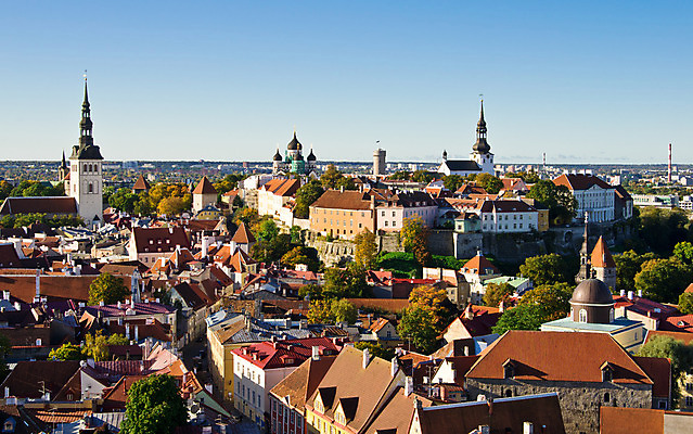 포토 JPG 해외이미지 전통 건축양식 안테나 파노라마 사람없음 도시풍경 성당 교회 탑 도시 센터 도심 타운 에스토니아 옛날 해외202004 해외포토 건축물 건축 유럽 통신 종교건축 촬영기법 풍경 건물 파일형식 이미지허브