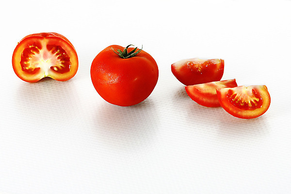 포토 JPG 해외이미지 라이프스타일 음식 조각 백그라운드 잎 다이어트 토마토 채소 과일 재료 부분 건강 사람없음 빨간색 쌓기 침묵 흰색 신선 원형 그룹 달콤 맛 자르기 배열 상쾌 유기농 날것 슬라이스 광택 흙더미 고립 숙성 완벽 채식주의자 비건 해외202004 해외포토 도형 식물 웰빙 감정 컬러 컨셉 모션 생활 소리 흙 채식 파일형식 더미 이미지허브