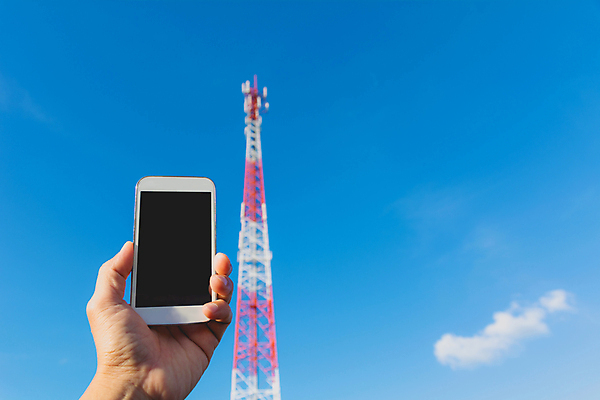 포토 JPG 해외이미지 접시 산업 백그라운드 인터넷 통신 하늘 안테나 사람없음 건물 파란색 스마트폰 글로벌 우주 탑 텔레비전 장비 인공위성 흰색 네트워크 전자레인지 연결 접속 무선전화기 전화기 라디오 전자 방송 돛대 송신기 셀룰러 해외202004 해외포토 식기 건축물 컬러 전자제품 핸드폰 스마트기기 가전제품 레인지 파일형식 이미지허브