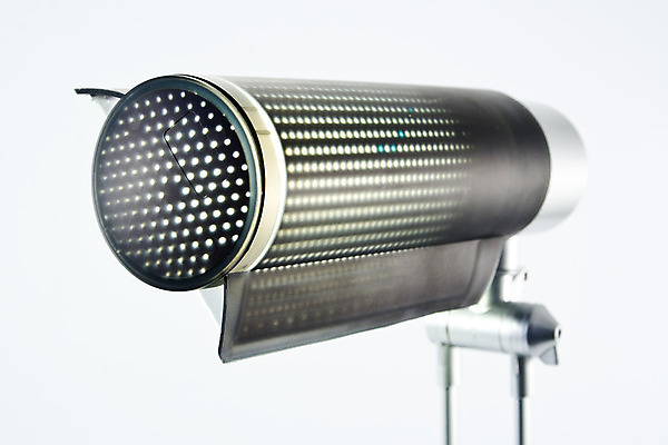 포토 JPG 해외이미지 디자인 전구 학교 유리 조명 새로움 주택 사람없음 내부 가로 파란색 빛 금속 검은색 장비 램프 닫기 은색 묘사 오브젝트 고립 해외202004 해외포토 교육 컬러 컨셉 모션 재질 건물 파일형식 이미지허브