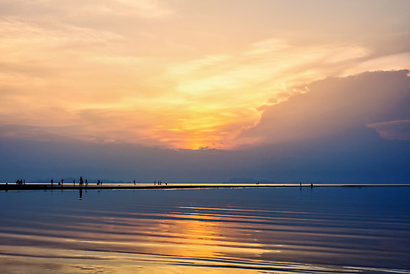 포토 JPG 해외이미지 실루엣 아시아 바다 섬 여행 백그라운드 오렌지 태국 자연 하늘 휴식 그림자 사람 풍경 사람없음 야외 물 여름 컬러풀 햇빛 태양 반사 노란색 일출 검은색 일몰 새벽 장면 스카이라인 내추럴 수평선 해외202004 해외포토 자연요소 계절 나라 컬러 컨셉 과일 촬영기법 노을 생태계 파일형식 이미지허브