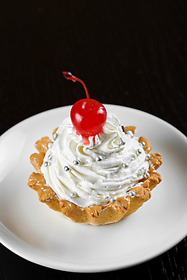 포토 JPG 해외이미지 디저트 사람없음 체리 크림 타르트 해외202004 해외포토 음식 빵 과일 파이_빵 파일형식 이미지허브