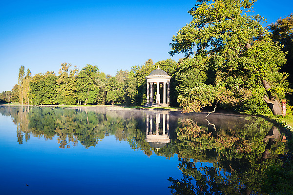 포토 JPG 해외이미지 유럽 여행 건축양식 자연 주택 독일 풍경 사람없음 야외 건물 물 반사 여행객 침묵 궁전 흰색 당구 뮌헨 바로크 바이에른 해외202004 해외포토 자연요소 건축물 건축 나라 컬러 고건축 사람 구기 소리 생태계 파일형식 이미지허브