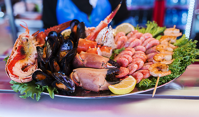 포토 JPG 해외이미지 음식 바다 백그라운드 조개 새우 항해 건강 노르웨이 어류 사람없음 빨간색 얼음 식사 추위 게 신선 시장 바닷가재 가격 왕 먹기 계산대 해산물 무역 날것 낚시꾼 단백질 매각 시애틀 줄서기 해외202004 해외포토 자연요소 유럽 산업 컬러 배_교통 모션 어패류 갑각류 수중동물 가재 영양소 파일형식 이미지허브