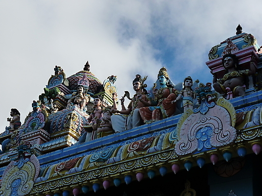 포토 JPG 해외이미지 종교 조각 섬 건축양식 동양인 사람없음 장식 컬러풀 조각상 탑 사찰 화려 먹이 인도인 안심 남쪽 모리셔스 옛날 힌두교 해외202004 해외포토 외국인 건축물 건축 컬러 컨셉 종교건축 육류 인종 조형물 방향 파일형식 이미지허브