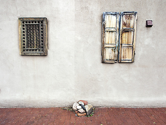 포토 JPG 해외이미지 문화 벽 여행 창문 거리 미술 사람없음 건물 목재 역사 시장 예술가 옛날 해외202004 해외포토 나무 건축물 재료 문화예술 파일형식 이미지허브