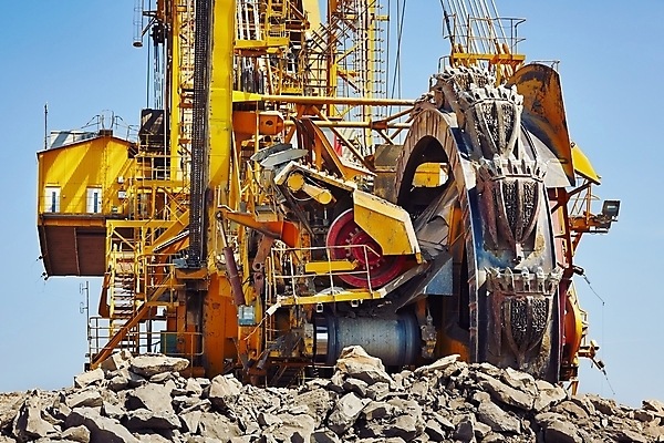 포토 JPG 해외이미지 산업 자연 하늘 사람없음 야외 환경 힘 기계 장비 에너지 작업장 수술 큼 굴착기 발굴 양동이 먼지 화석 공학 거인 지질학 착취 채석 해외202004 해외포토 교육 의학 치료 중장비 크기 생태계 파일형식 이미지허브