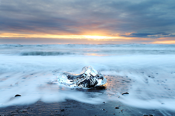 포토 JPG 해외이미지 구름 파도 바다 겨울 모션 자연 하늘 아침 추상 아이슬란드 풍경 사람없음 물 파란색 컬러풀 햇빛 일출 냉동 얼음 침묵 일몰 새벽 추위 북극 질감 빙하 화산 빙산 북쪽 내추럴 특별함 수평선 해외202004 해외포토 주간 자연요소 계절 유럽 컬러 컨셉 무늬 산 태양 노을 소리 극지방 방향 생태계 파일형식 이미지허브