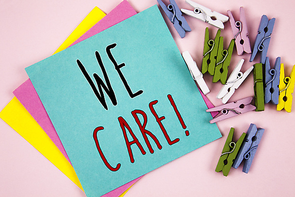 포토 JPG 해외이미지 라이프스타일 노년 행복 할머니 가족 주택 함께함 건강 병원 사람없음 치료 화장품 고통 환자 간호사 의사 도움 질병 장애인 은퇴 간호 서비스 방문 장애 돌봄 소셜 옛날 지원 헬프 해외202004 해외포토 여자 감정 컨셉 의학 관계 모션 성인 건물 생활 뷰티 의료진 파일형식 이미지허브