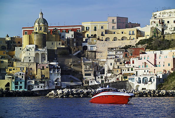 포토 JPG 해외이미지 유럽 바다 섬 여행 요트 건축양식 휴가 주택 풍경 사람없음 물 파란색 컬러풀 맑음 이탈리아 도시 만 역사 고급 지중해 그림 장면 포트 타운 남쪽 나폴리 뱃놀이 해외202004 해외포토 자연요소 건축 나라 컬러 컨셉 배_교통 날씨 건물 전통놀이 방향 파일형식 이미지허브