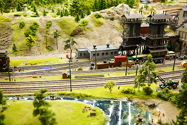 포토 JPG 해외이미지 교통시설 사람없음 장난감 미니어처 기차 도시 역 오브젝트 선로 해외202004 해외포토 육상교통 교통 대중교통 모형 시설 파일형식 이미지허브