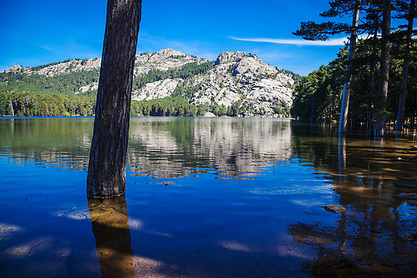 포토 JPG 해외이미지 유럽 호수 섬 여행 자국 자연 하늘 산 풍경 사람없음 야외 초록색 파란색 반사 걷기 계곡 프랑스 오솔길 지중해 언덕 내추럴 프랑스어 코르시카 해외202004 해외포토 문자 나라 길 바다 컬러 모션 생태계 파일형식 이미지허브