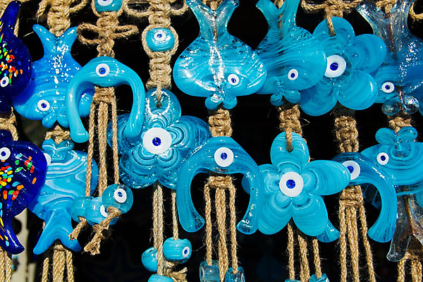 포토 JPG 해외이미지 학생 전통 디자인 꽃 종교 문화 밧줄 백그라운드 추상 선물 미술 사람없음 장식 파란색 세트 컬러풀 숫자 희망 기도 최고 그룹 보호 옷걸이 신비 구슬 그림 기회 마법 칠면조 수공예 나쁜 대칭 미신 부적 신앙심 여의주 오해 최면 해외202004 튀르키예 해외포토 식물 문자 감정 아시아 줄 컬러 컨셉 무늬 조류 문화예술 공예 파일형식 이미지허브