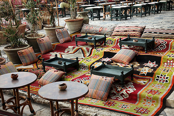 포토 JPG 해외이미지 전통 여행 건축양식 아프리카 휴가 휴식 주택 사람없음 야외 건물 장식 여행객 카페 사막 탐험 바위 도시 바 뜨거움 역사 재산 이슬람교 과거 먼지 탐사 메디나 아랍어 옛날 튀니지 해외202004 해외포토 건축물 건축 나라 종교 컨셉 사람 금융 상점 돌_바위 파일형식 이미지허브