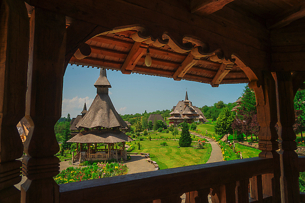 포토 JPG 해외이미지 나무 전통 공원 유럽 기독교 종교 문화 여행 백그라운드 밭 건축양식 자연 하늘 산 풍경 사람없음 야외 건물 목재 초록색 교회 탑 가을 영혼 숲 첨탑 수도원 루마니아 부쿠레슈티 신앙심 옛날 트란실바니아 특별함 해외202004 해외포토 식물 건축물 계절 공공시설 건축 나라 컬러 컨셉 농업 재료 종교건축 생태계 파일형식 이미지허브