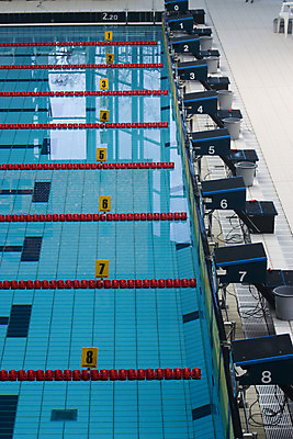 포토 JPG 해외이미지 스포츠 올림픽 사람없음 물 수영 경쟁 선로 줄서기 해외202004 해외포토 자연요소 컨셉 모션 수상스포츠 파일형식 이미지허브