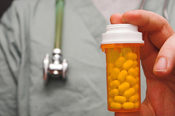 포토 JPG 해외이미지 직업 남자 건강 사람 사람없음 치료 사무실 알약 약 건강관리 시험 환자 의사 처방 조제 복용 치료제 해외202004 해외포토 교육 비즈니스 의학 관리 의료진 만들기 파일형식 이미지허브