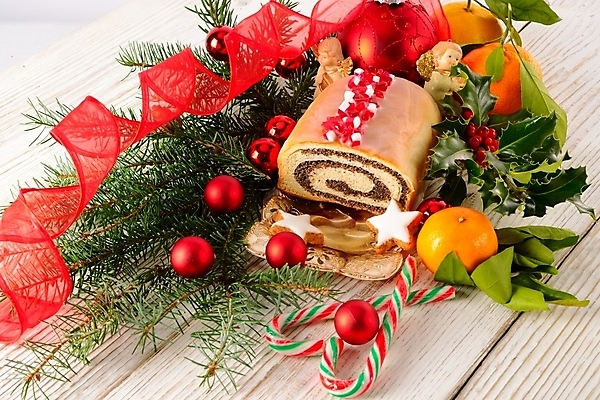 포토 JPG 해외이미지 음식 빵 크리스마스 다이어트 과일 디저트 건강 요리 사람없음 장식 갈색 쿠키 과자 케이크 검은색 식사 저녁식사 빵집 견과류 껍질 신선 아침식사 자르기 굽기 고립 핸드메이드 해외202004 해외포토 기념일 컬러 모션 상점 구이 파일형식 이미지허브