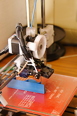 포토 JPG 해외이미지 실내 사람없음 과학기술 작업 제조 인공 3D프린터 4차산업 해외202004 해외포토 산업 기술 내부 인쇄기 파일형식 이미지허브