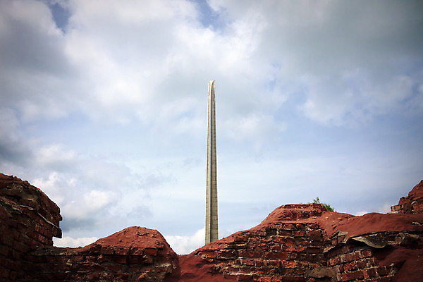 포토 JPG 해외이미지 구름 2 건축양식 하늘 사람없음 세로 파란색 세계 태양 맑음 회색 바위 용기 성 역사 폐허 전쟁 암초 영웅 기념물 천연기념물 벨로루시 오벨리스크 추모 파멸 해외202004 해외포토 자연요소 그릇 건축물 건축 컬러 컨셉 날씨 돌_바위 파일형식 소멸 이미지허브