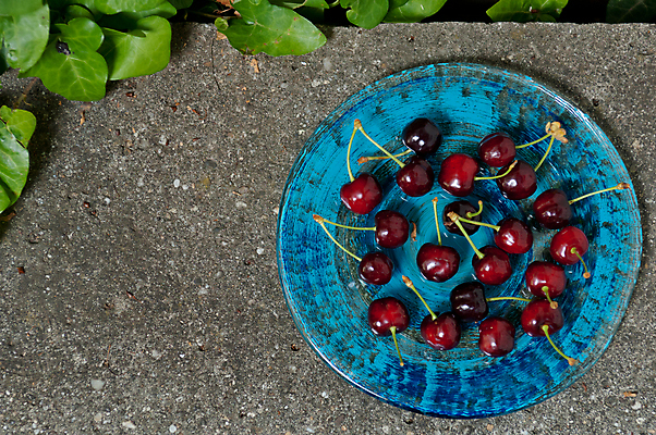 포토 JPG 해외이미지 계절 열매 음식 백그라운드 잎 과일 자연 디저트 건강 사람없음 가로 빨간색 초록색 검은색 활발 신선 체리 사발 플랫 달콤 맛 정상 먹기 오브젝트 상쾌 유기농 심플 위치 내추럴 강렬 고립 숙성 채식주의자 미니멀 해외202004 해외포토 식물 웰빙 감정 컬러 컨셉 모션 사기그릇 생태계 채식 파일형식 이미지허브