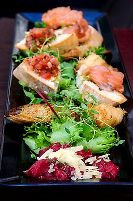 포토 JPG 해외이미지 접시 음식 빵 조각 결혼 백그라운드 토마토 채소 과일 부분 탁자 조개 샌드위치 건강 육류 어류 사람없음 목재 장식 초록색 파티 식당 식사 저녁식사 샐러드 흰색 신선 아침식사 상추 먹기 해산물 오브젝트 서비스 준비 날것 연어 훈제 점심식사 뷔페 해외202004 해외포토 나무 식기 컬러 가구 식재료 재료 모션 어패류 이벤트 상점 수중동물 파일형식 이미지허브