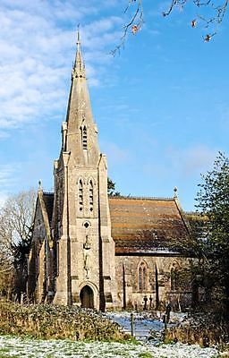 포토 JPG 해외이미지 디자인 외관 종교 겨울 건축양식 하늘 지붕 날씨 잉글랜드 사람없음 건물 파란색 교회 마을 시골 화려 성자 작음 타일 첨탑 빅토리아 해외202004 해외포토 건축물 계절 건축 컬러 컨셉 종교건축 영국 탑 크기 파일형식 이미지허브