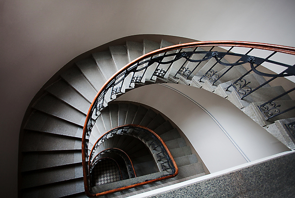 포토 JPG 해외이미지 모양 디자인 곡선 건축양식 사다리 난간 추상 주택 실내 나선형 미술 사람없음 내부 건물 빛 계단 탑 금속 소용돌이 바위 원형 역사 달팽이 오르기 단계 굴곡 옛날 철책 해외202004 해외포토 도형 건축물 건축 선 무늬 모션 재질 문화예술 연체동물 회오리 돌_바위 도구 파일형식 이미지허브