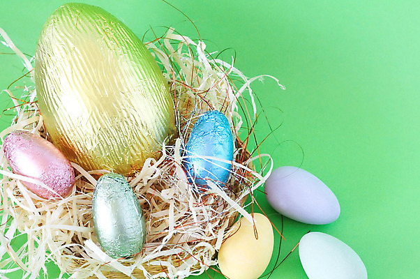 포토 JPG 해외이미지 음식 분홍색 다이어트 휴가 디저트 부활절 건조 사탕 선물 사람없음 초록색 컬러풀 갈색 노란색 초콜릿 계란 보라색 봄 기쁨 달콤 맛 먹기 기회 밀짚 특별함 해로움 해외202004 해외포토 계절 기념일 감정 컬러 컨셉 모션 건강 알 짚 파일형식 이미지허브