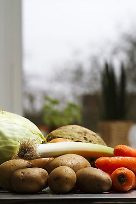 포토 JPG 해외이미지 음식 농업 채소 자연 양파 감자 사람없음 농작물 주방 당근 신선 배열 유기농 양배추 날것 건강식 숙성 해외202004 해외포토 웰빙 산업 뿌리채소 생태계 파일형식 이미지허브